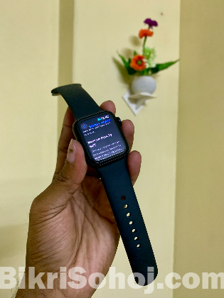Apple Watch SE (GPS) (2nd Generation)